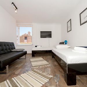 Peninsula Luxury Rooms